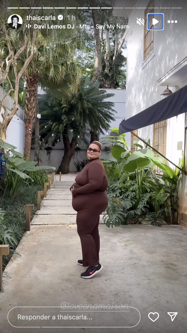 Thais carla exibe suas novas curvas após perder quase 50 kg 3